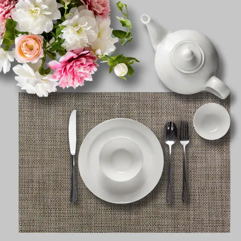 Elegancka mata podkładka na stół dekoracyjna VAVIO 30 x 45 cm