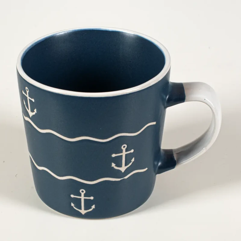 Kubek kamionkowy ceramiczny granatowy z motywem kotwicy Captain Mike 350 ml