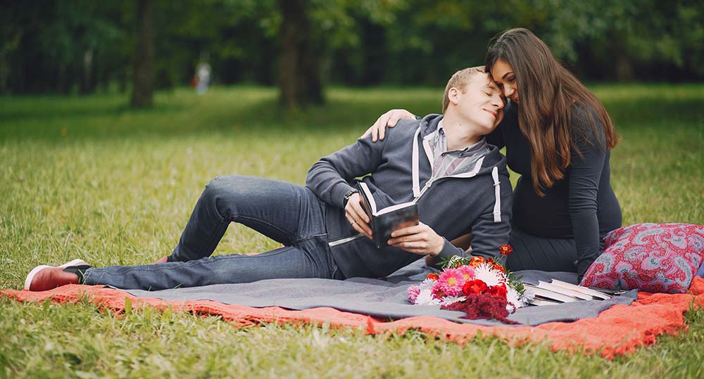Jak się ubrać na piknik w zależności od pogody? Podpowiadamy